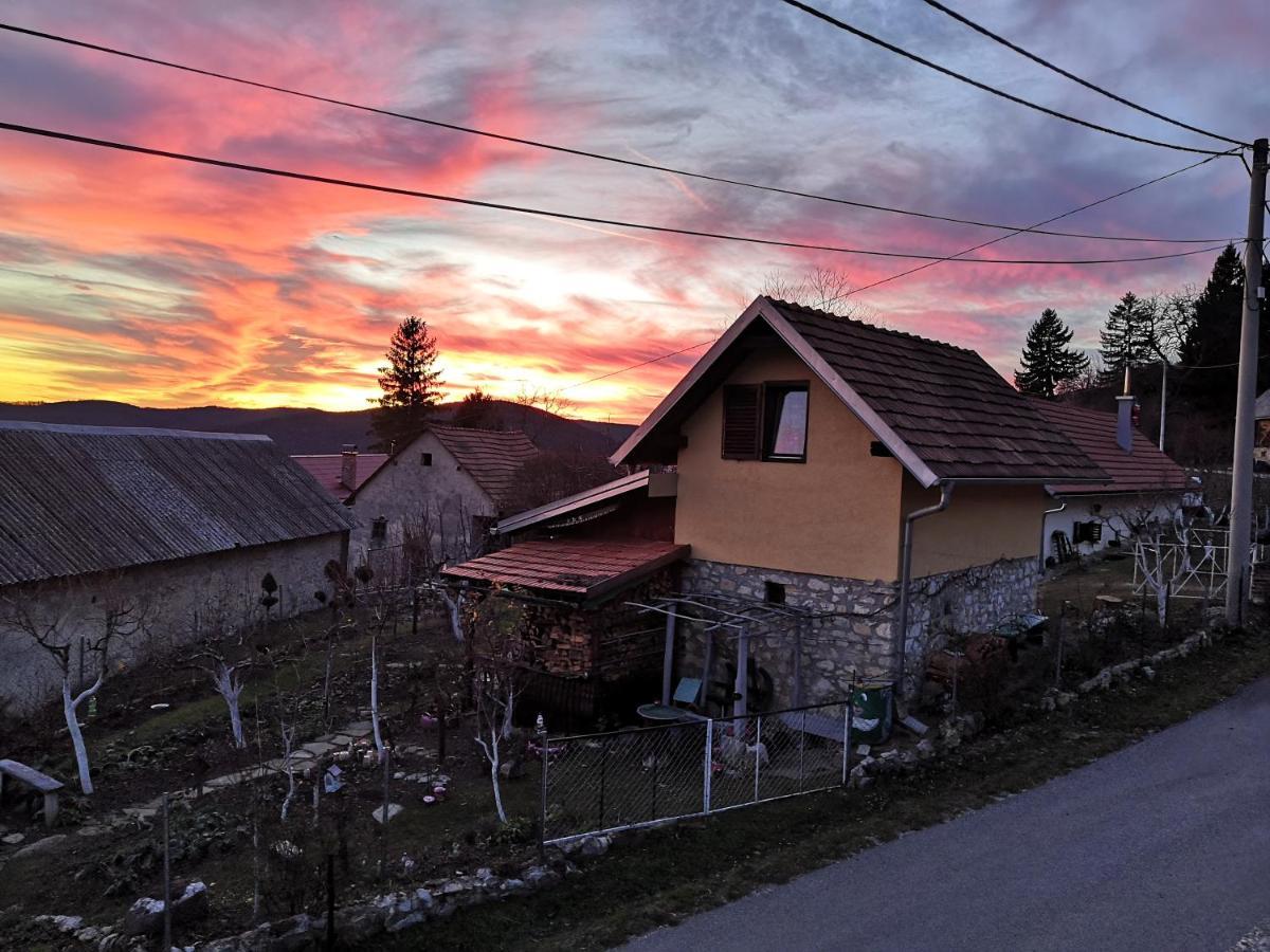 Smjestaj Mala Zidanica Hotel Tomasevci Exterior photo
